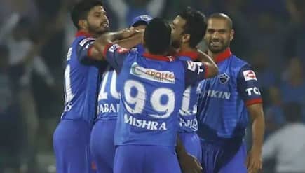 Coronavirus ipl franchises turn to whatsapp groups to answer player queries 3987737