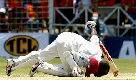 On this day today in 2004 brian lara became 1st only player to score 400 runs in test cricket 3997478