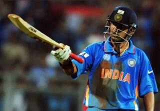 Fans slam gautam gambhir for petty tweet about ms dhonis six in world cup 2011 final 3988466