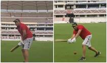 Mohammed Azharuddin Has a Knock, Gives Fans a Glimpse of His Vintage Wristwork | WATCH VIDEO