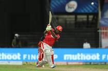 Chris Gayle is a very very smart player, says Sachin Tendulkar