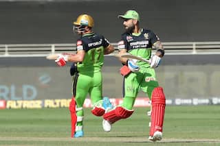 IPL 2020 Points Table Latest Update After RR vs MI, Match 45: Rajasthan Royals Beat Mumbai Indians to Keep Playoff Hopes Alive, CSK Eliminated; Virat Kohli Zooms to 3rd Spot in Orange Cap Tally;