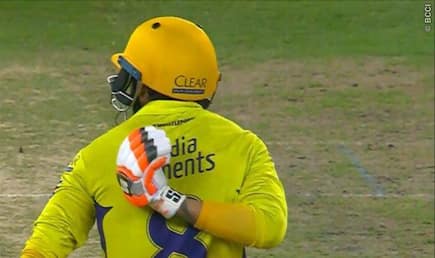 IPL 2020, KKR vs CSK: Ravindra Jadeja’s Mistake Leads to Hilarious Twitter Reactions | Watch Video
