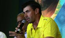 IPL 2020: Umpire Paul Reiffel Changes Wide Ball Decision Midway After CSK Captain MS Dhoni Protests | WATCH VIDEO