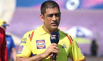 Csk should release ms dhoni for mega auction says aakash chopra 4213433