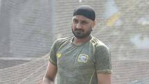 Harbhajan singh blaims poor fielding for team indias defeat in sydney odi against australia 4229592