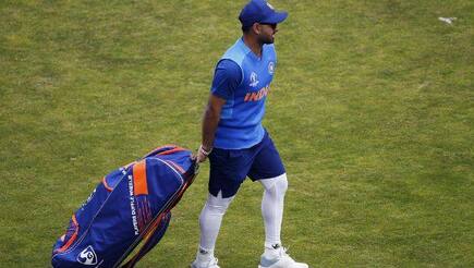 Rishabh pant is a player of the future in all 3 formats tom moody 4247453
