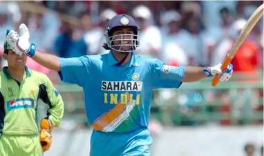 Ms dhoni name of the era shoaib akhta...