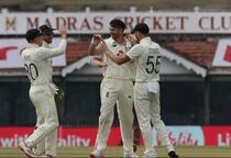 India vs England, 1st Test: Kohli, Ashwin survive after James Anderson’s early strikes; India need 276 runs at Lunch