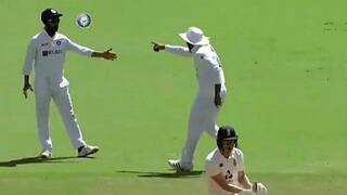 Rohit Sharma’s Fake Appeal to Ajinkya Rahane During 4th Test at Motera is Unmissable | WATCH VIDEO