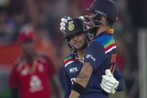 IND vs ENG: Virat Kohli Reveals Chat With AB de Villiers Regarding Rough Patch With Bat Ahead of 2nd T20I