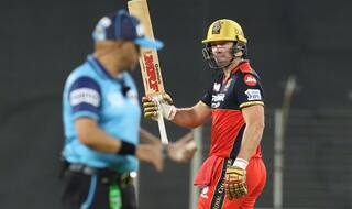 IPL Match 22 in PICS: De Villiers Delivers Again as Royal Challengers Bangalore Edge Delhi Capitals by 1 Run