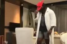 Chris Gayle का 'Moon Walk' वायरल, Punjab Kings ने दिया मजेदार कैप्शन