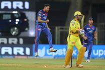 MS Dhoni Clean Bowled For a Duck by Avesh Khan in CSK’s IPL 2021 Opener Against DC | WATCH VIDEO
