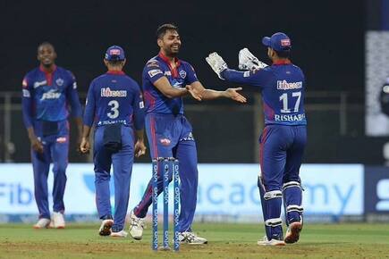 Avesh Khan Reveals MS Dhoni, Virat Kohli Were His Favourite Wickets in IPL 2021