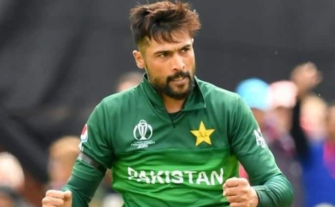 महज 28 साल की उम्र में अंतरराष्‍ट्रीय क्रिकेट से संन्‍यास ले चुके पाकिस्‍तान के तेज गेंदबाज मोहम्‍मद आमिर अब आईपीएल में खेलने की योजना बना रहे हैं.