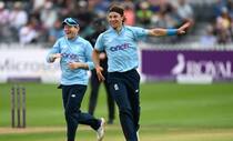 England vs Sri Lanka, 3rd ODI: Tom Curran 4 wicket haul go vain, match abandoned, England win series by 2-0