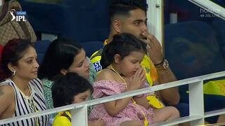 IPL 2021: MS Dhoni’s Daughter Ziva Prays For Dad During DC vs CSK Game in Dubai, Check Viral Pics