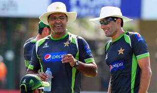 Cricket news waqar younis apologises for his remarks of namaz in front of hindus 5072094