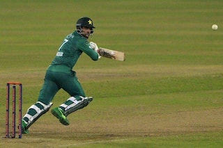 Pakistan beat bangladesh by four wickets in first t20i 5102618