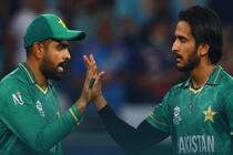 Hasan Ali Main Bowler Hain, Logon Ka Kam Hai Kehna: Babar Azam Defends His Fast Bowler Over Dropped Catch Outrage vs Australia in Semis | Watch