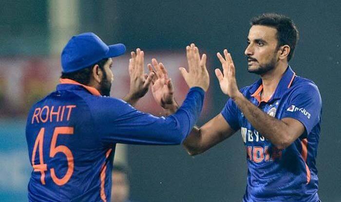 Harshal Patel को बल्‍लेबाज के तौर पर भी देखना चाहते हैं Rohit Sharma,  हरियाण के लिए कर चुके हैं ओपनिंग | CricketCountry.com हिन्दी
