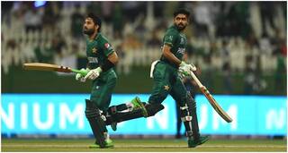 T20 World Cup: Pakistan Dominant Yet Again, Beat Namibia By 45 Runs to Qualify For Semis
