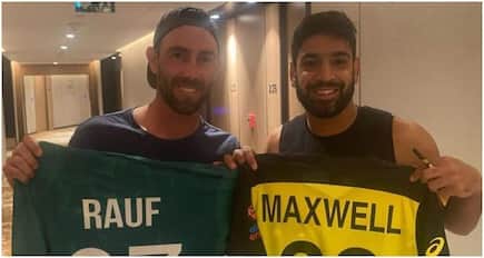 T20 World Cup: Glenn Maxwell Exchanges Jersey With Haris Rauf After Pakistan vs Australia Match, Says He is Proud of Him