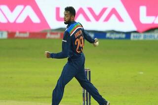 Cricket news ind vs afg t20 world cup 2021 varun chakravarthy misses afghanistan clash with left calf muscle injury 5082944