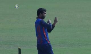 Watch thalaiva fan venkatesh iyer celebrates hundred in vijay hazare trophy 2021 22 in rajinikanth style 5135553