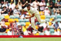 एशेज सीरीज की पहली ही गेंद पर Mitchell Starc ने झटका विकेट, 82 साल बाद दोहराया इतिहास