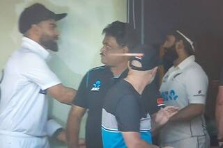 Cricket news ind vs nz 2nd test virat kohli congratulate ajaz patel pic goes viral 5123670
