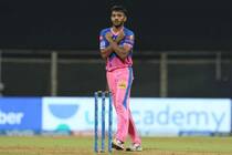 Cricket news ipl 2022 my dream is to play under ms dhoni says chetan sakariya 5223263