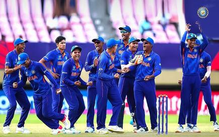 Bcci president sourav ganguly announces 40 lakhs reward for indian under 19 team players after winning 5th world cup 5225041