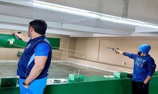 Ipl 2022 csk captain ms dhoni seen practicing shooting before mega auction 5228590