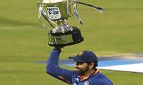 Former india spinner pragyan ojha hails rohit sharma for choosing to give all rounders deepak hooda and venkatesh iyer overs 5258223