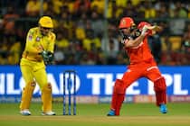 Ab de villiers supports ms dhoni on leaving the captaincy of chennai super kings he stepped away at the right time 5304369