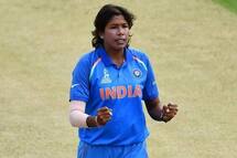 Jhulan goswami becomes 2nd female player to complete 200 odi matches 5292637