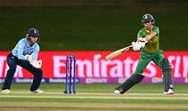 Cricket news women world cup 2022 engw vs saw south africa beat england by 3 wicket its winning hattrick in tournament 5286303