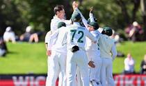 Cricket news nz vs sa skipper dean elgar praise sarel erwee and kyle verreynne for victory 5266196