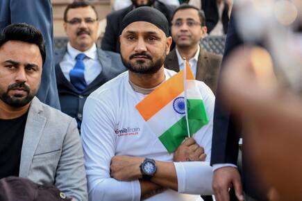 Umran malik should get team india jersey soon harbhajan singh 5344877