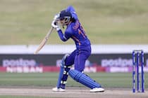 Smriti mandhana involved in heated exchange with rajasthan players after mankad run out 5356099