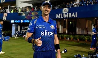 Cricket news gt vs mi rohit sharma looks satisfy and relief as daniel sams stop gujarat titans in final over 5378323