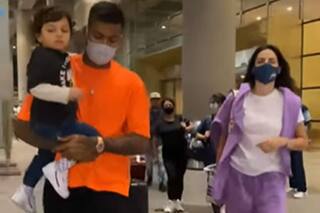 Cricket news after grand celebration gujarat titan captain hardik pandya reaches mumbai with family watch viral video 5423495
