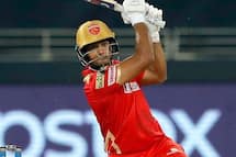 IPL 2022: Umran Malik’s Rib-Cracking Bouncer Leaves Mayank Agarwal in Pain During SRH vs PBKS; Watch VIRAL Video