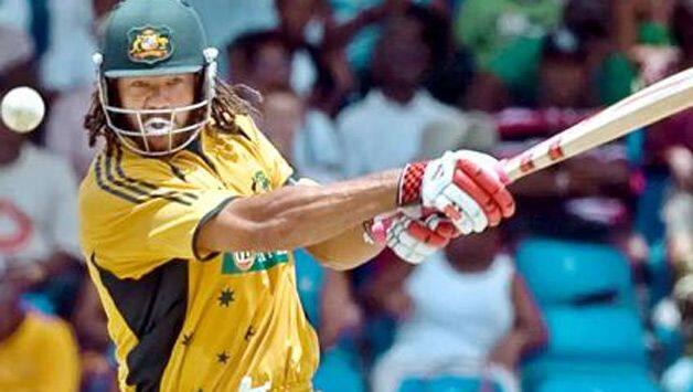 watch video when andrew symonds played brilliant innings against pakistan