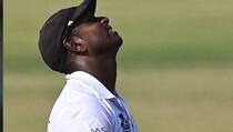 angelo mathews becomes the first batter to dismissed 99 and 199 in test cricket