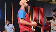 royal challengers bangalore celebrated after mumbai indians beat delhi capitals picture goes viral