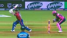 Watch video how david warner get lucky yuzvendra chahal delivery hits the stump but bails did not fall