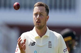 After recovering from injury, once again Ollie Robinson and Woakes will return to the team